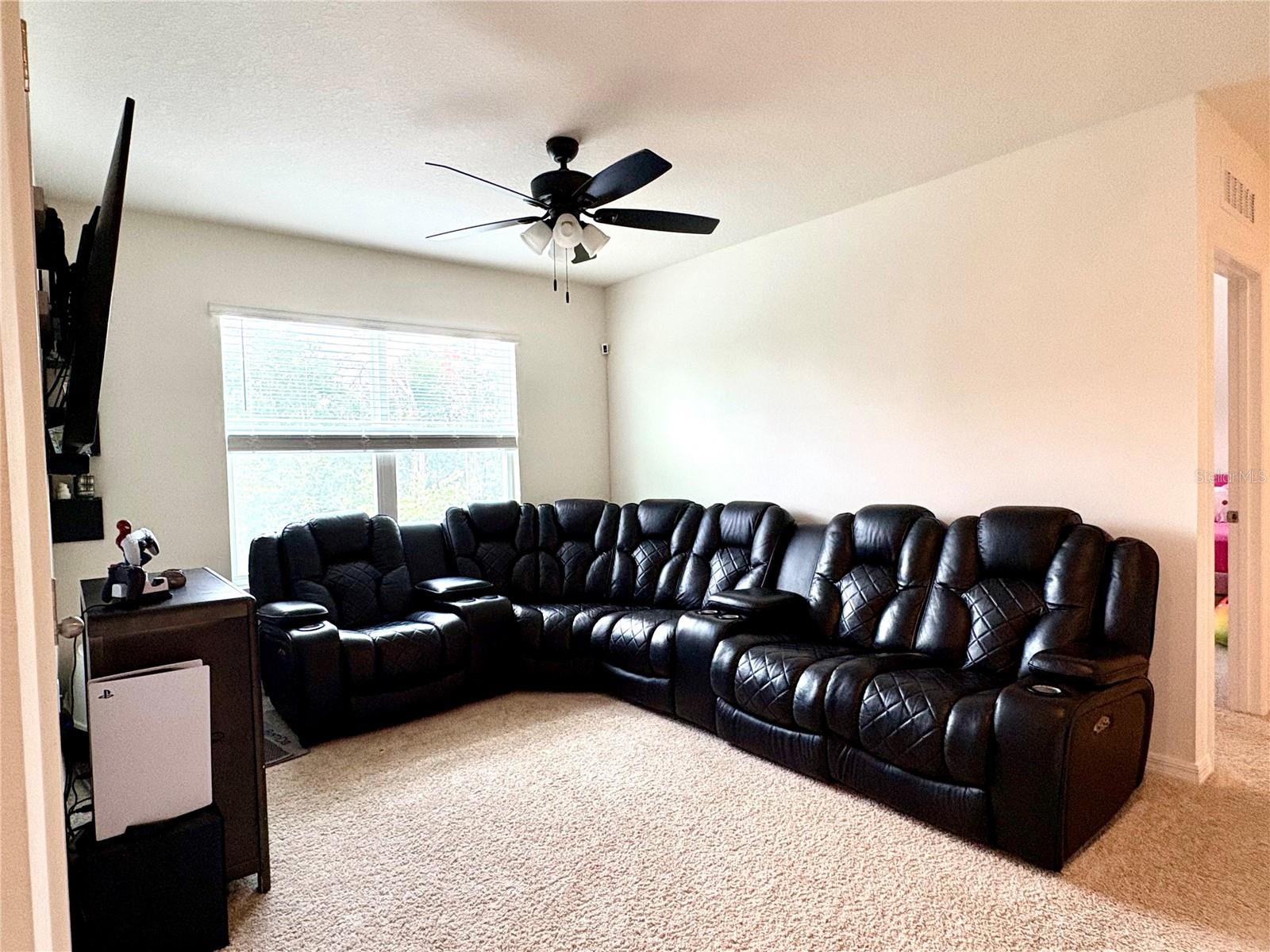 3019 Staten Dr Property Photo 20
