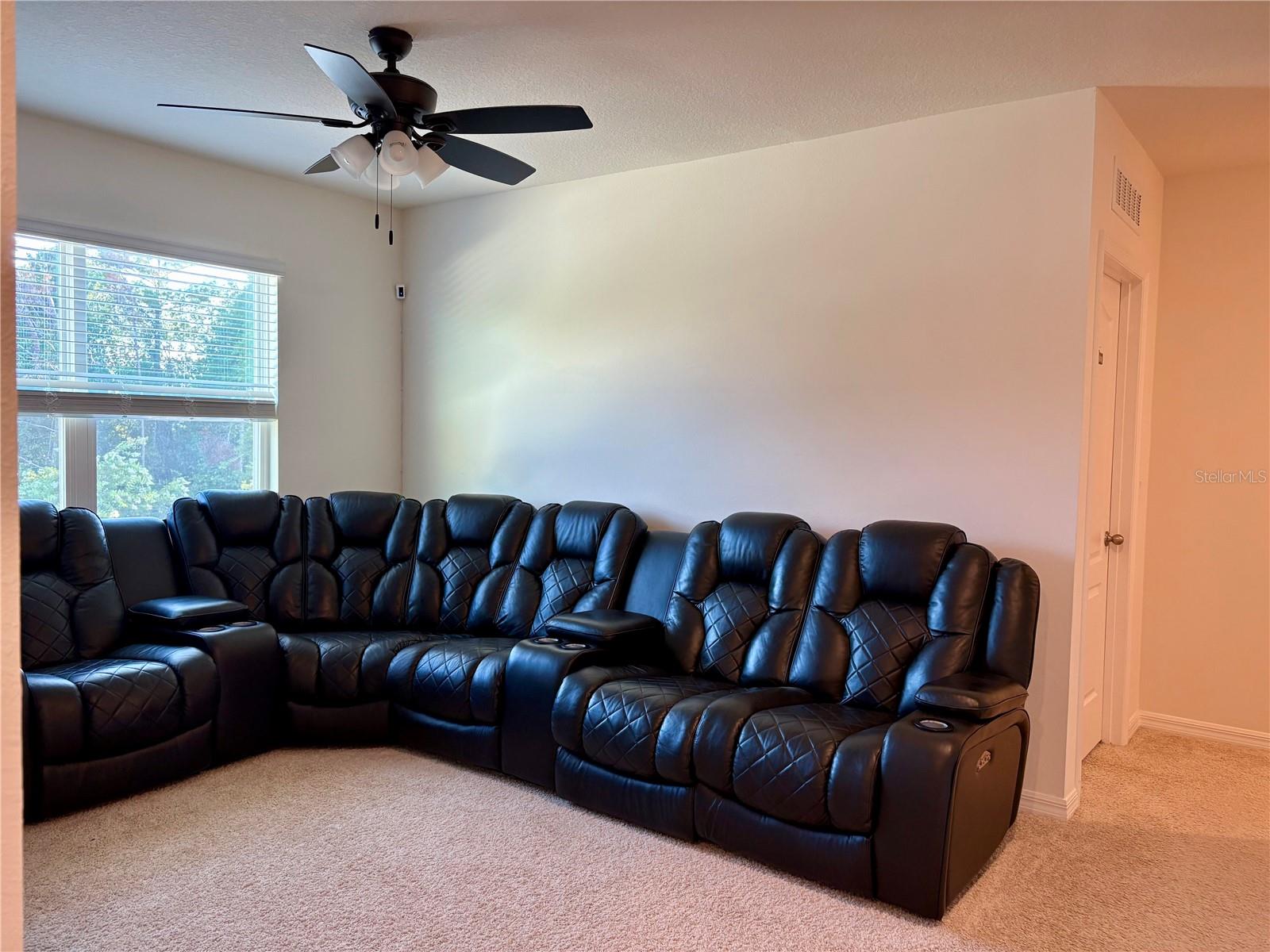 3019 Staten Dr Property Photo 23