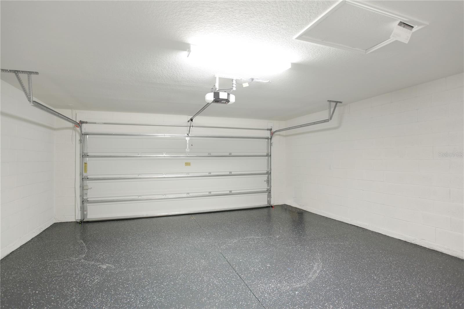 9033 Hooton Way Property Photo 17