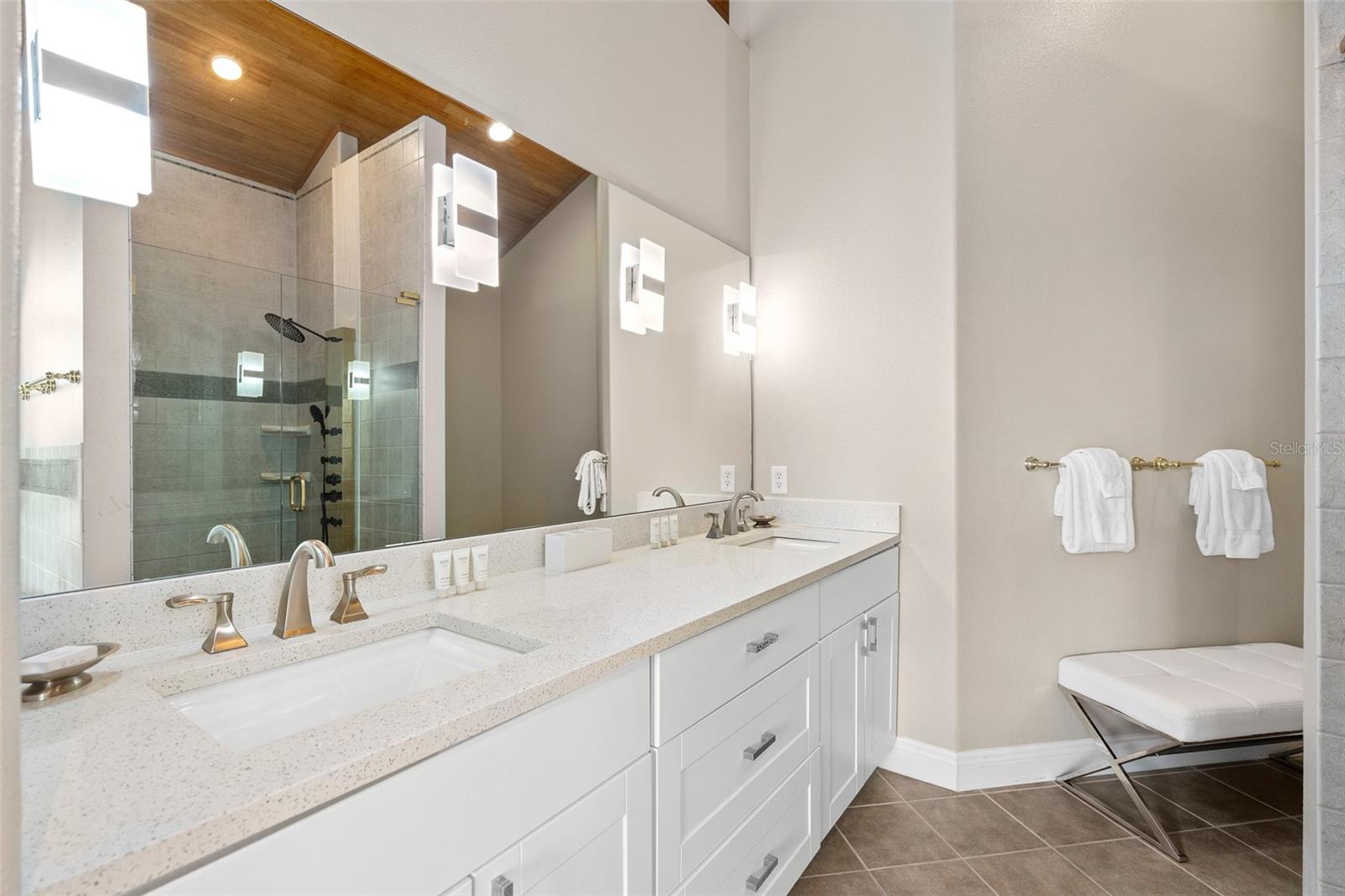 1402 Titian Ct Property Photo 35