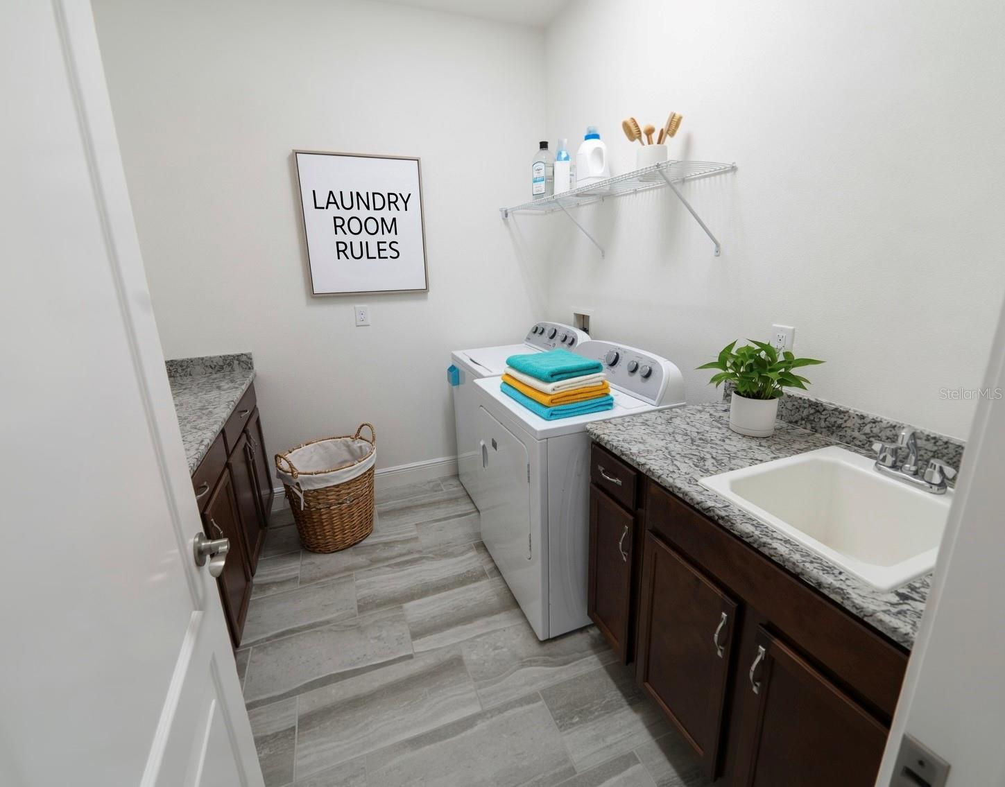 2491 Yellow Brick Rd Property Photo 17