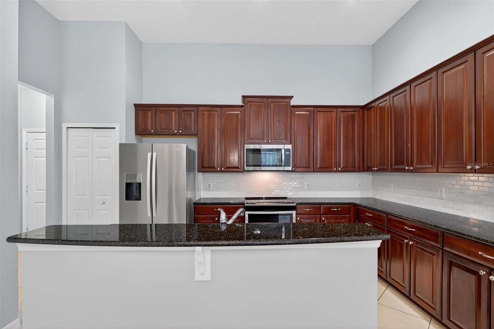 7296 Vista Park Blvd Property Photo 14