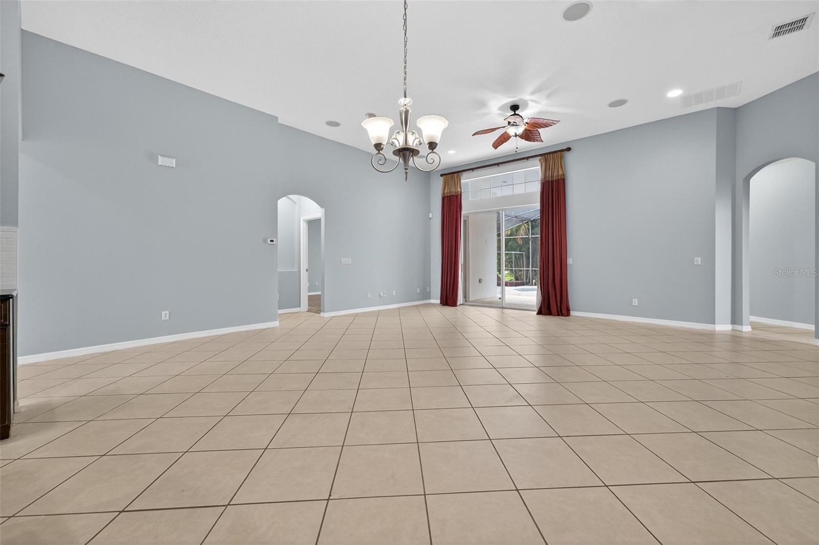 7296 Vista Park Blvd Property Photo 25