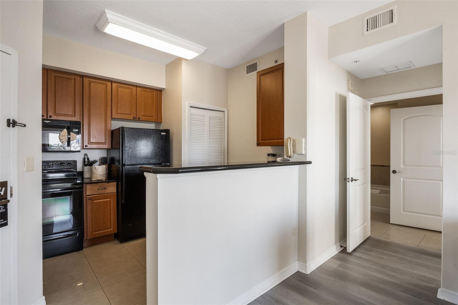 7383 Universal Blvd #607 Property Photo 12