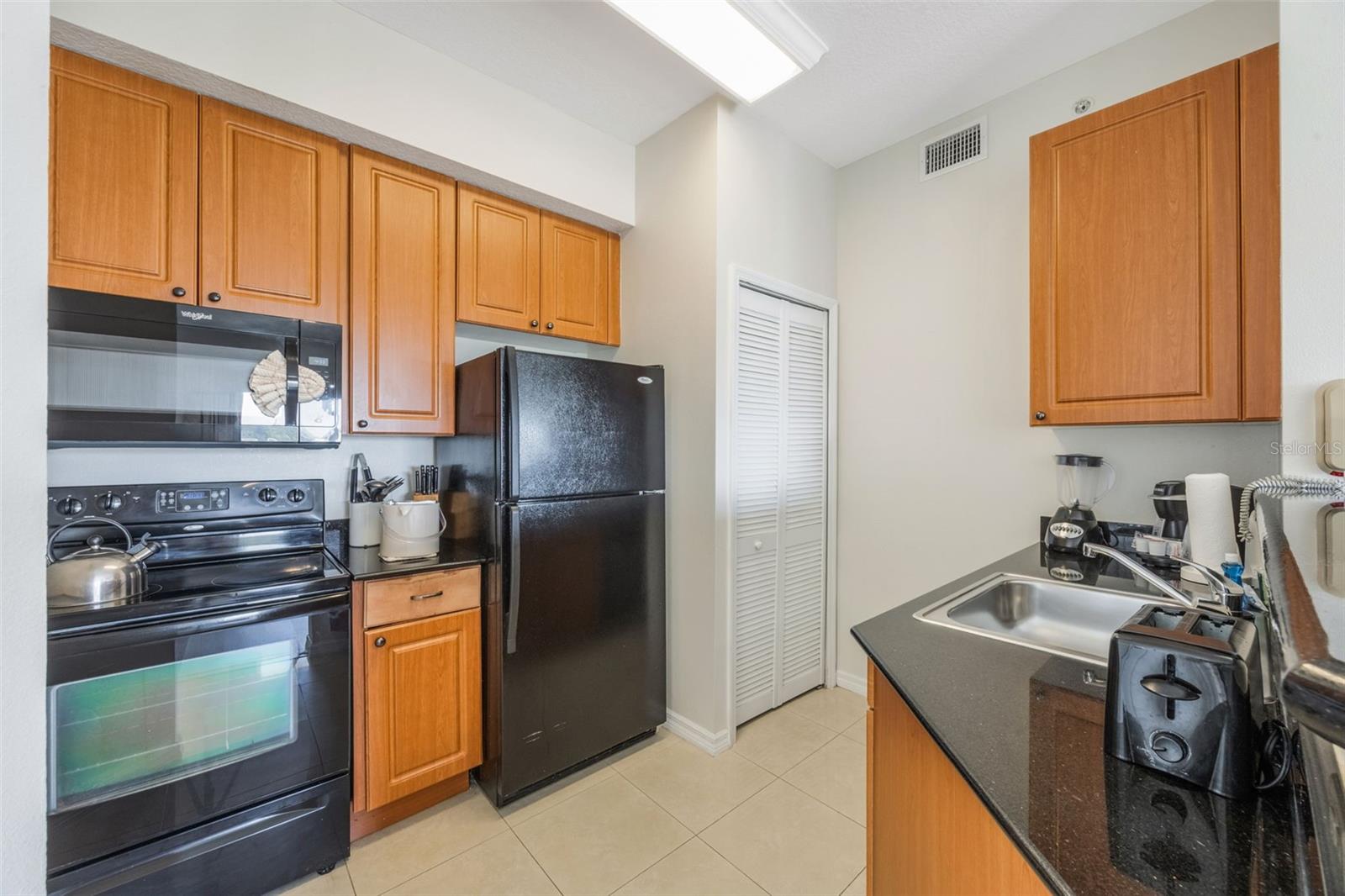 7383 Universal Blvd #607 Property Photo 13