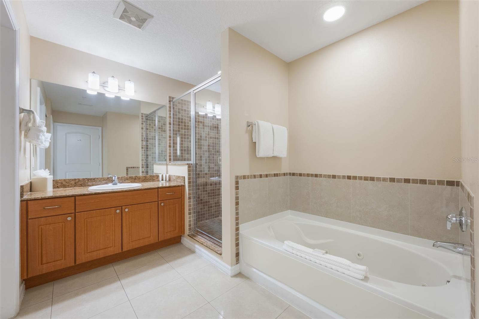 7383 Universal Blvd #607 Property Photo 28