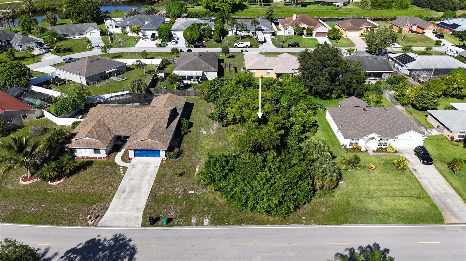 2668 Sw Cameo Blvd Property Photo 1