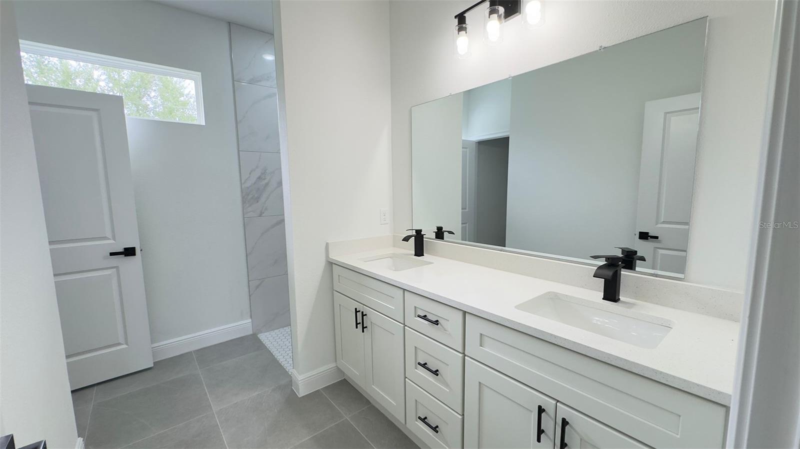 2827 W Xenox Dr Property Photo 11