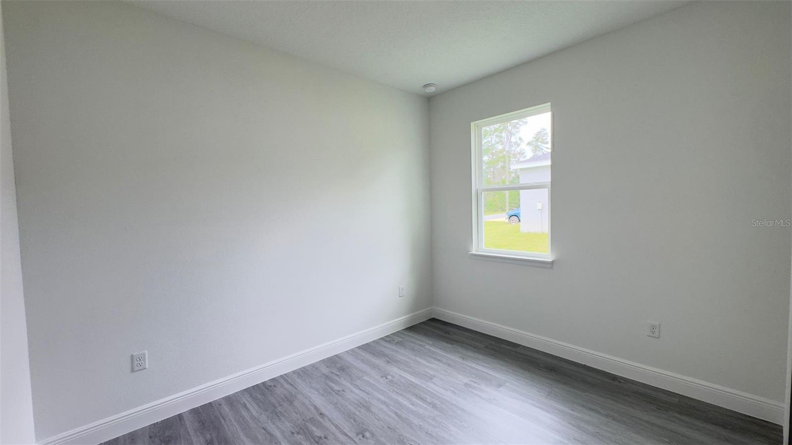 2827 W Xenox Dr Property Photo 19