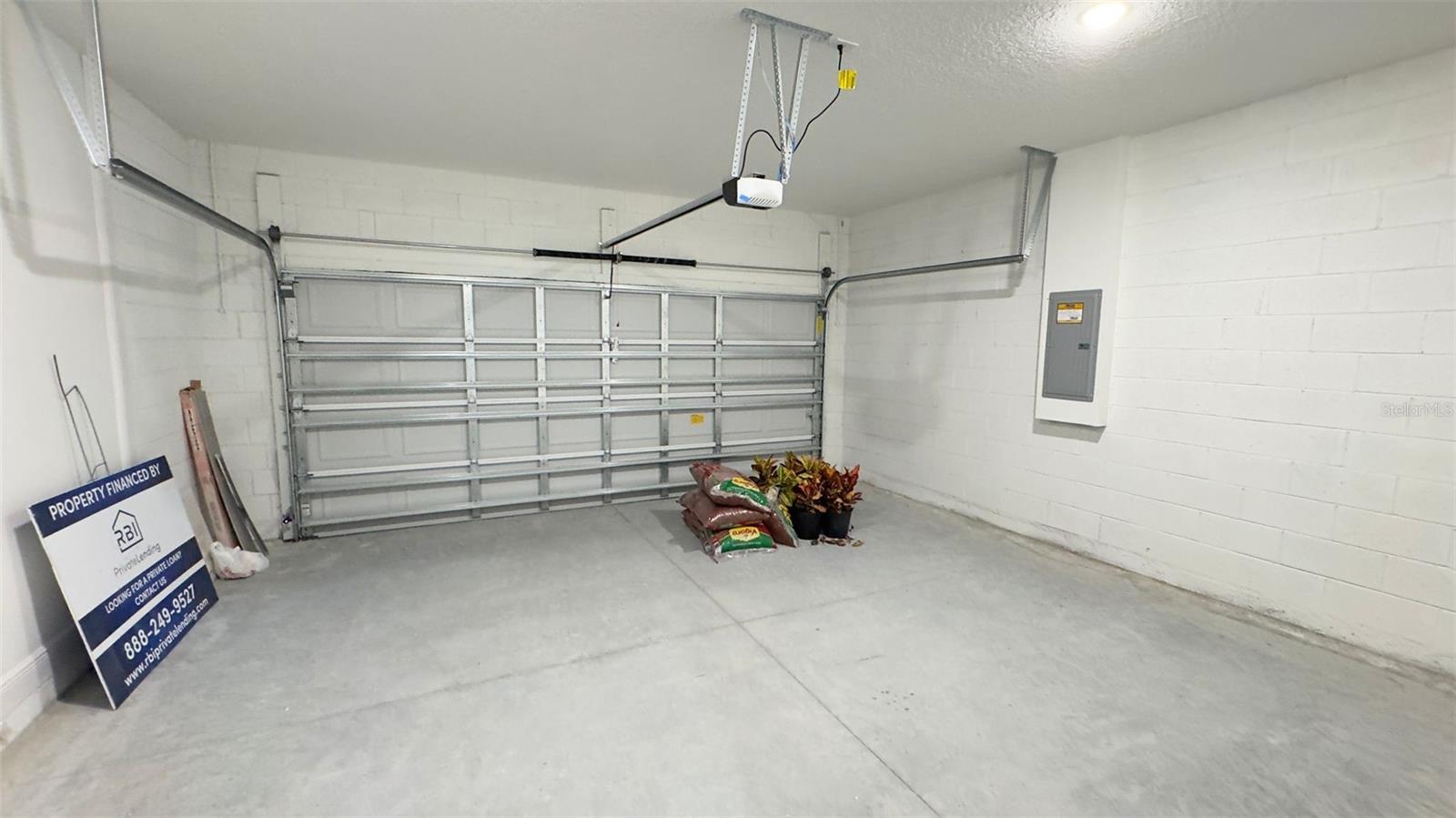 2827 W Xenox Dr Property Photo 22