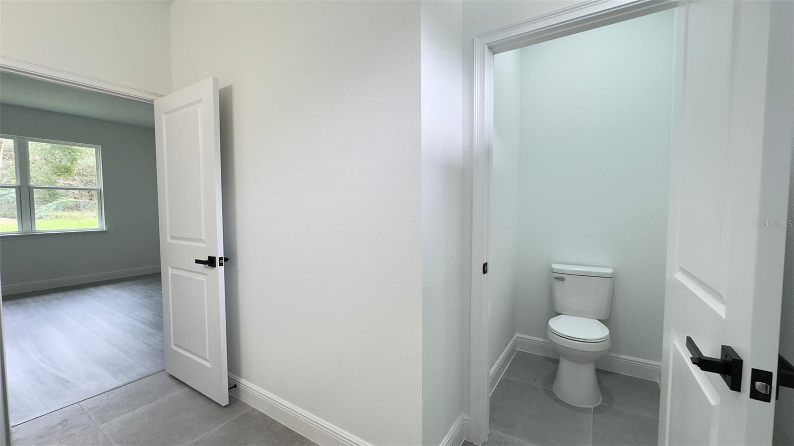 2827 W Xenox Dr Property Photo 24