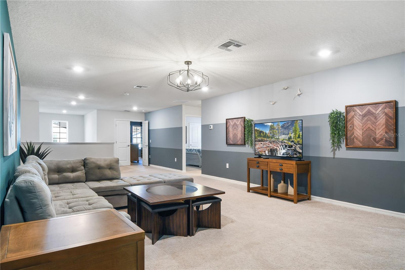 2060 Lelani Cir Property Photo 35