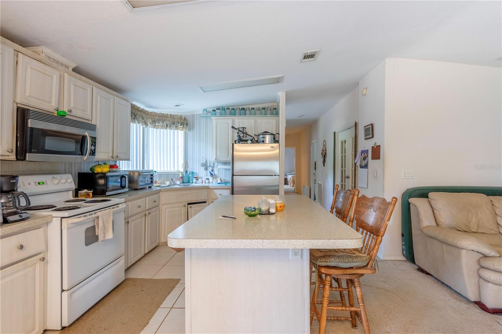 O6344072 Property Photo 3