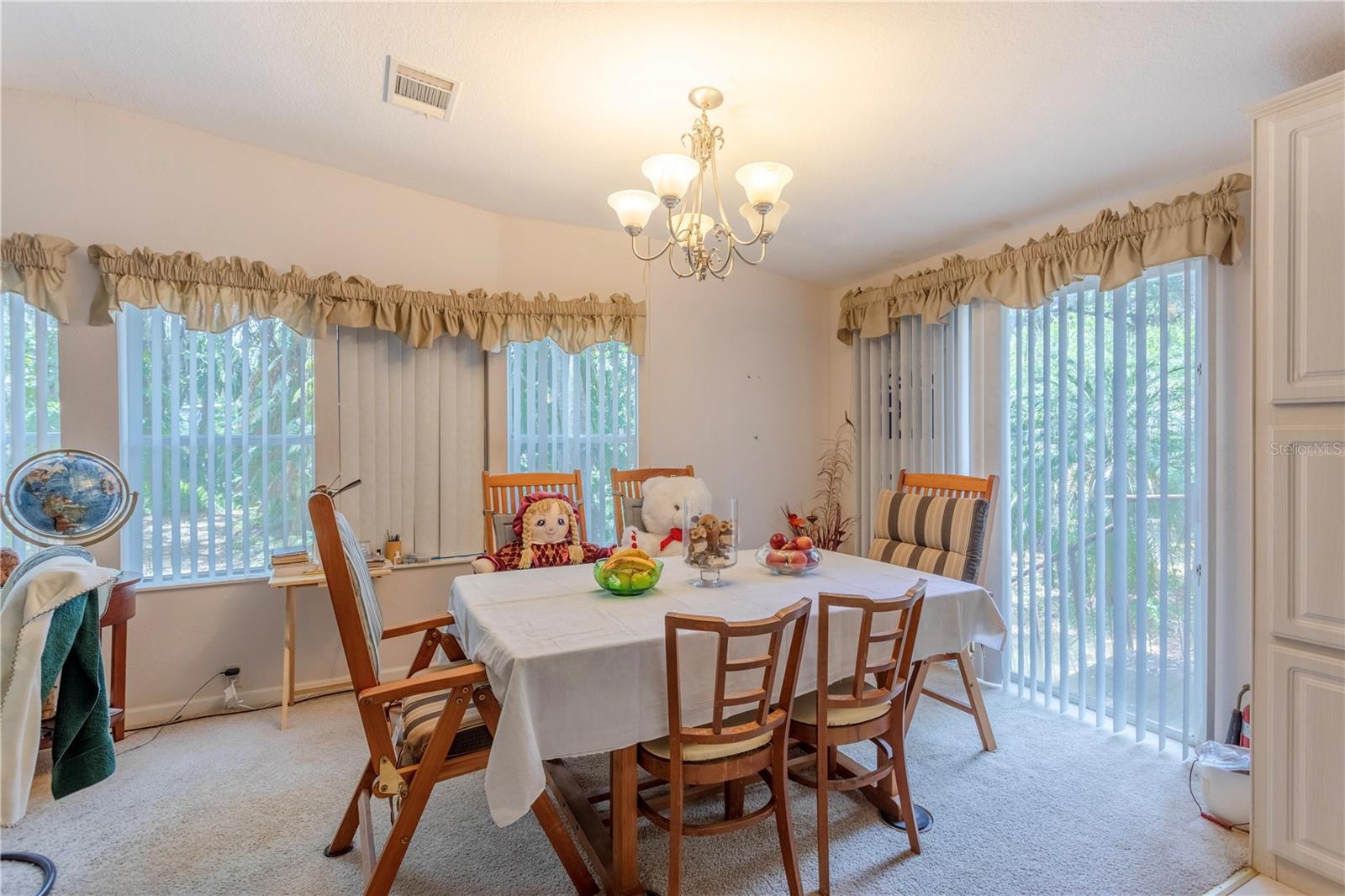 O6344072 Property Photo 6