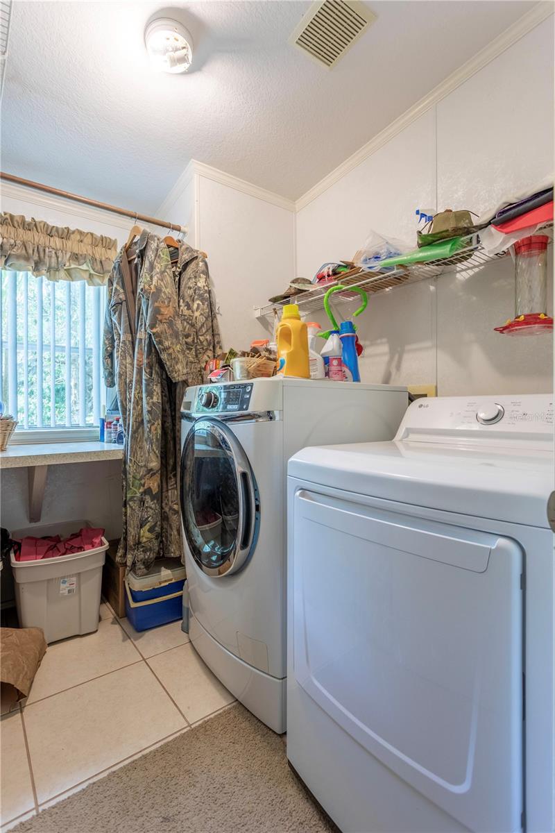 O6344072 Property Photo 10