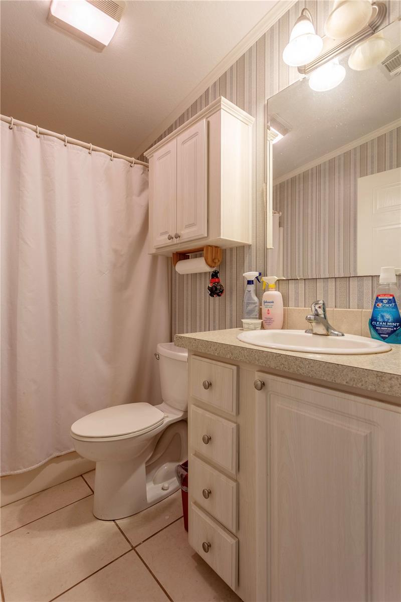 O6344072 Property Photo 11
