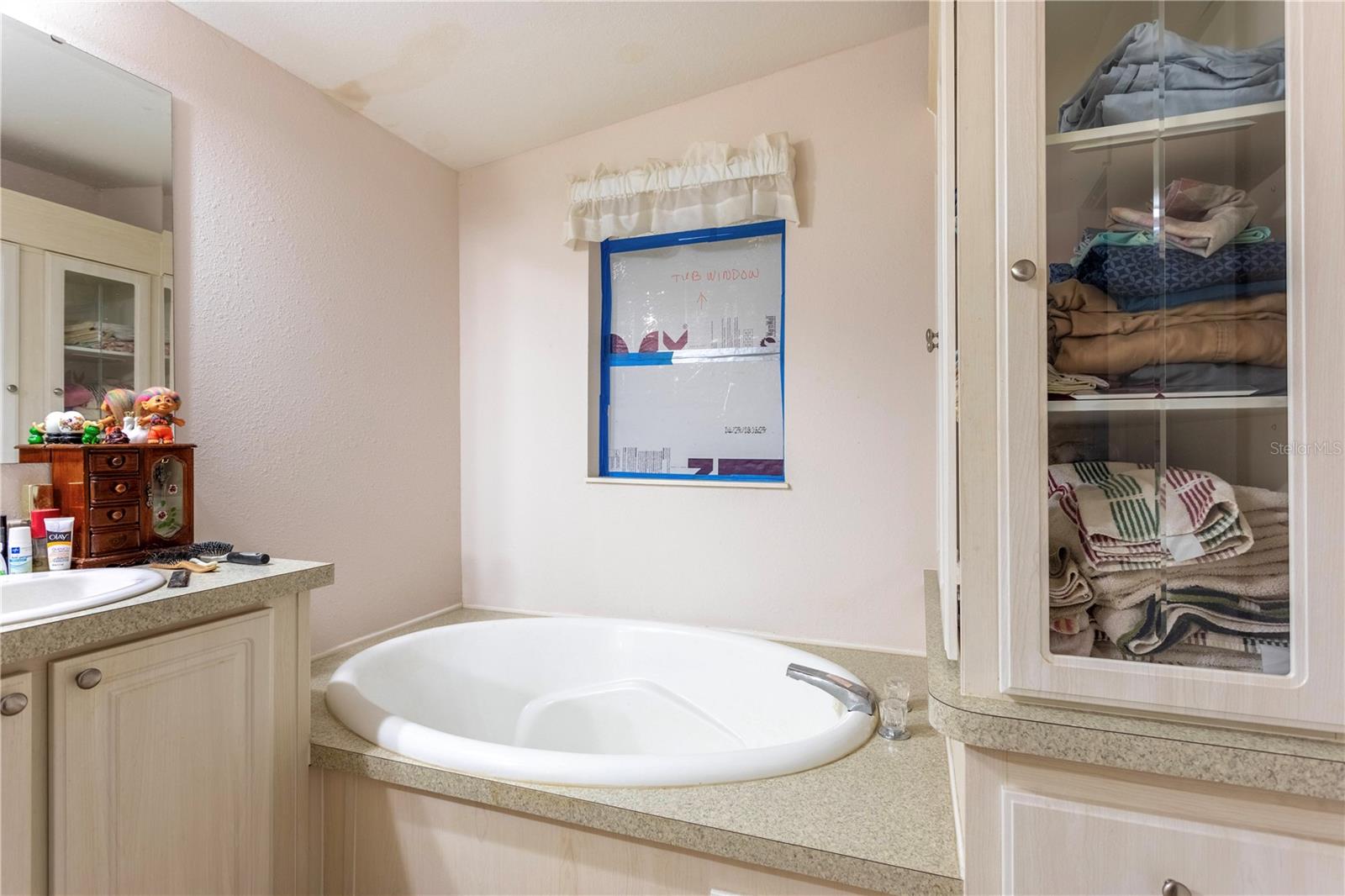 O6344072 Property Photo 15