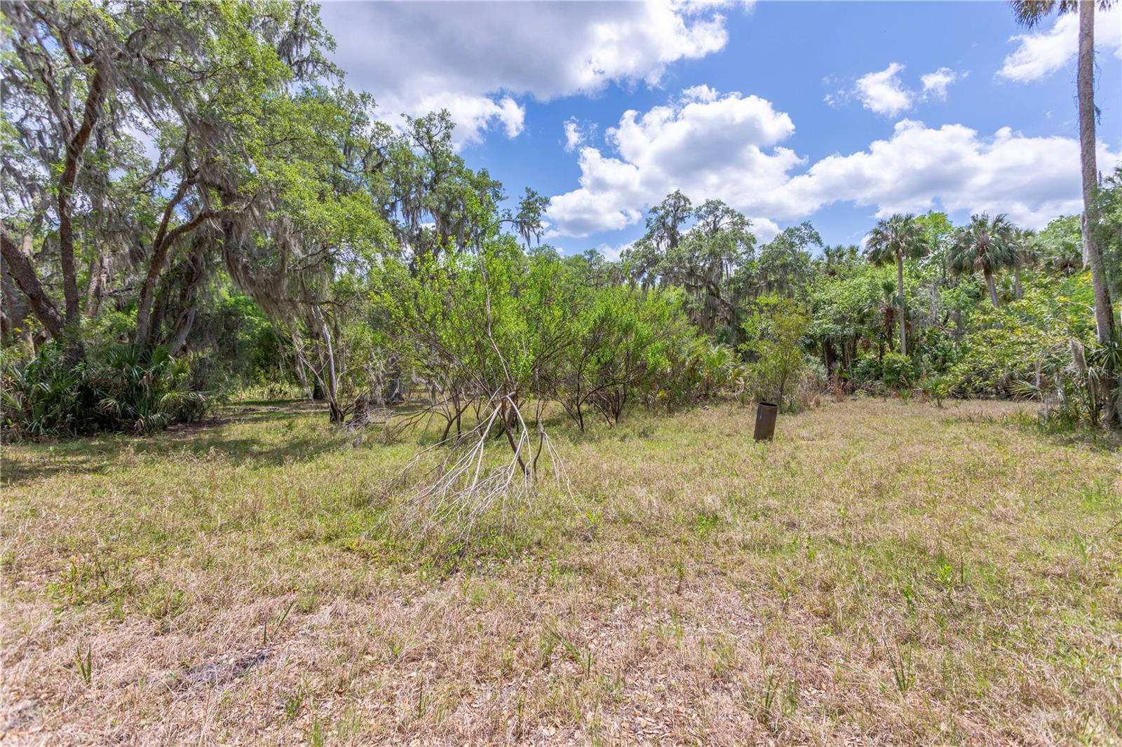 O6344072 Property Photo 26