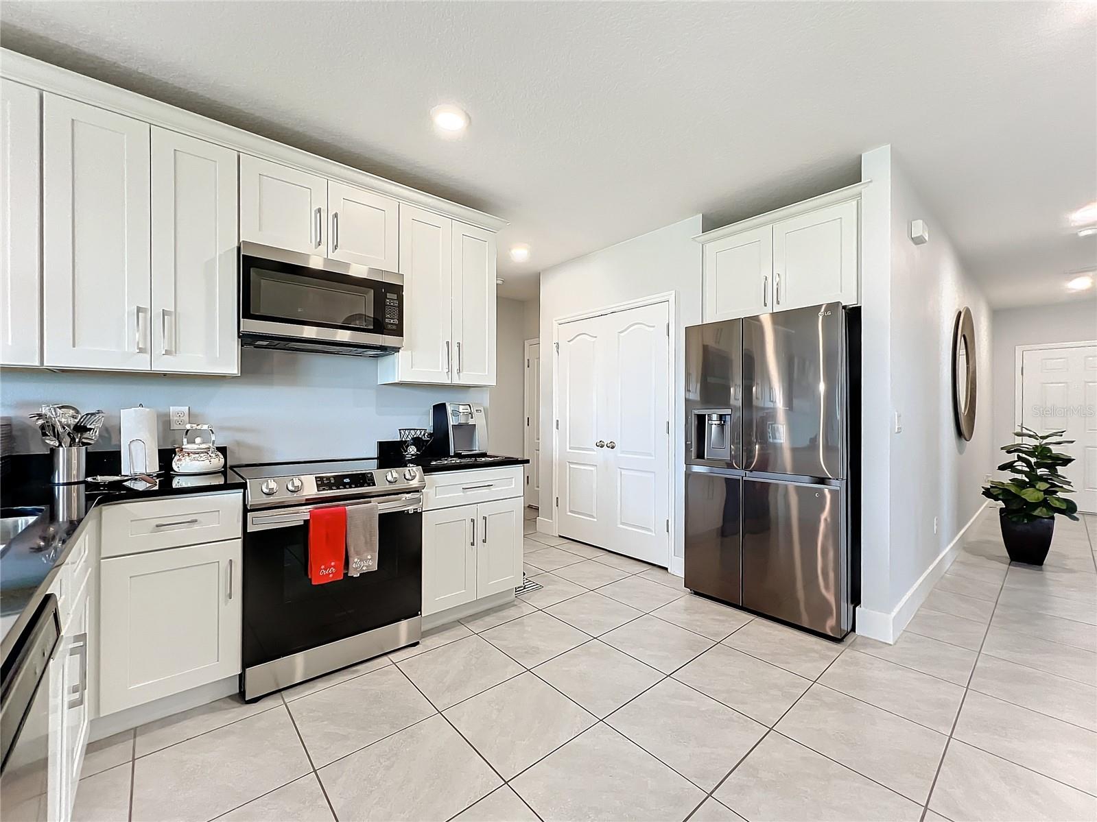 440 Burnham Cir Property Photo 11