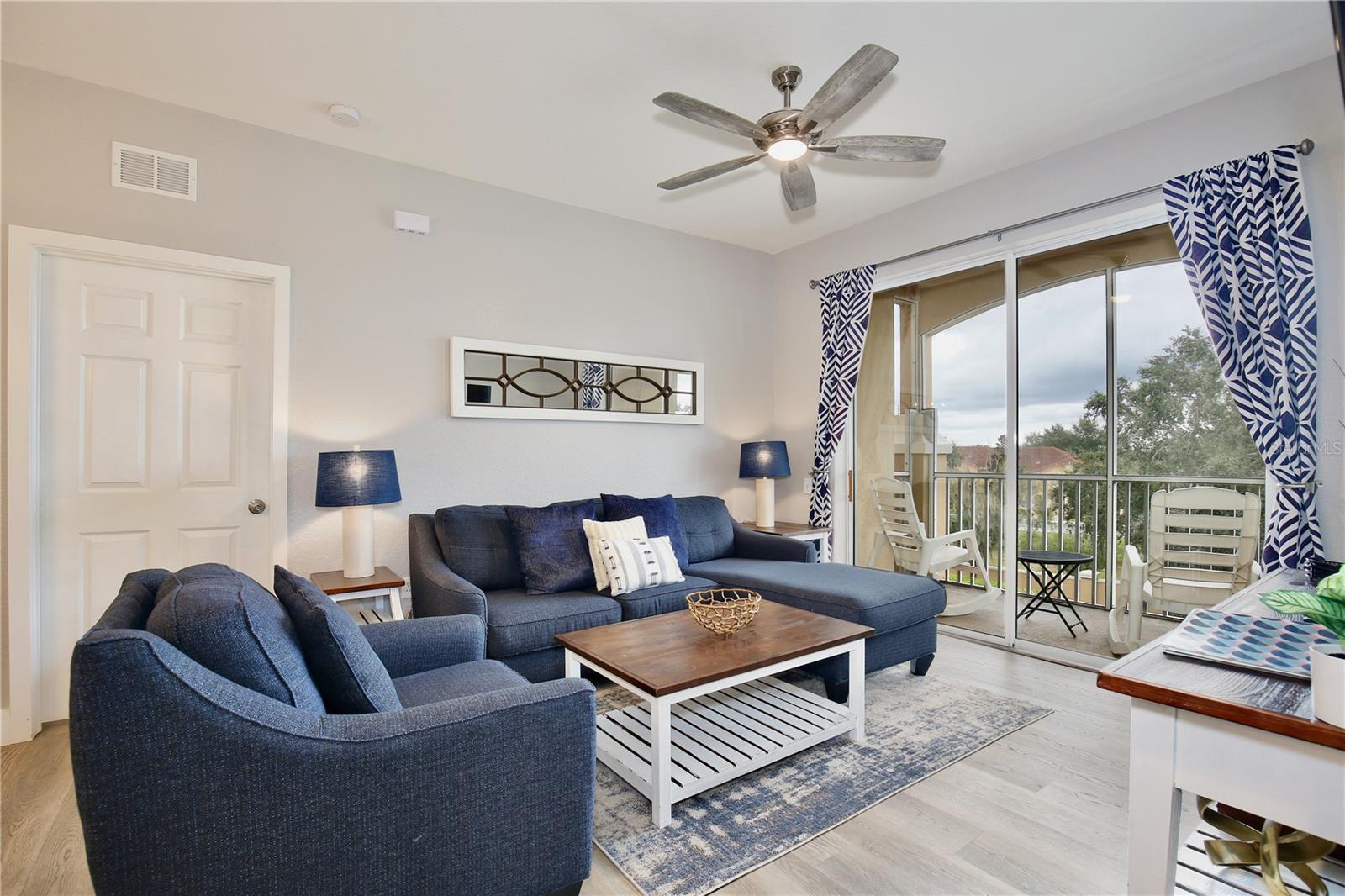 2821 Almaton Loop #301 Property Photo 2