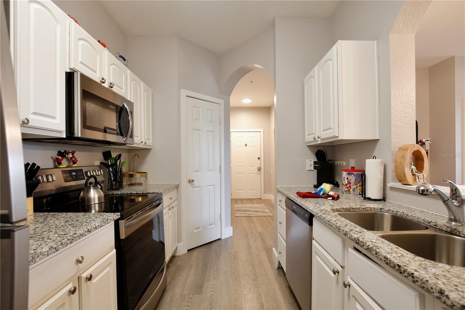 2821 Almaton Loop #301 Property Photo 3