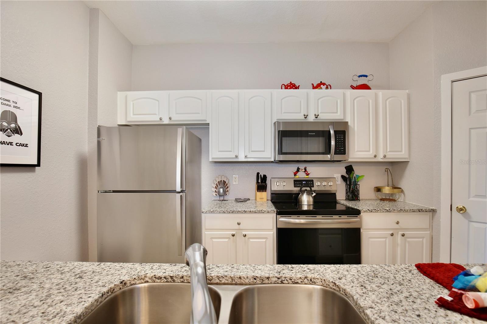 2821 Almaton Loop #301 Property Photo 5