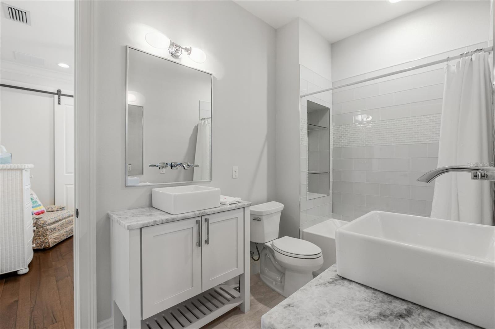 1206 W Harvard St Property Photo 36