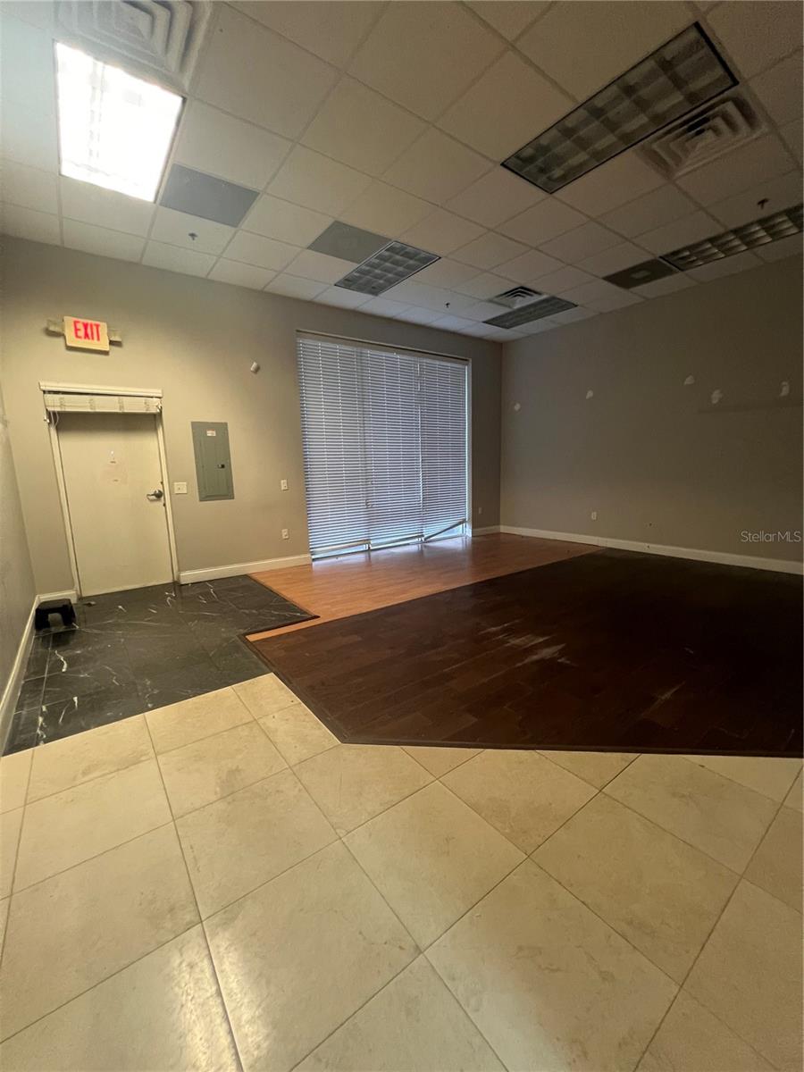245 Bellagio Cir Property Photo 9