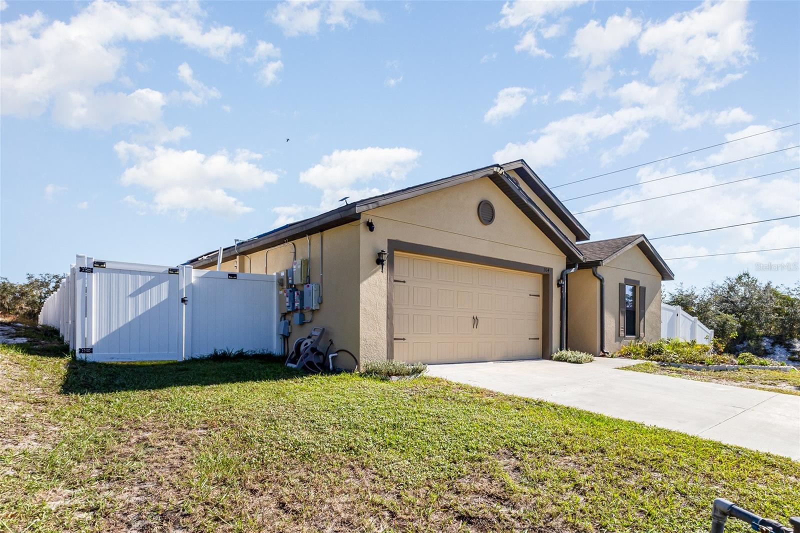 104 Jasmine Cir Property Photo 2