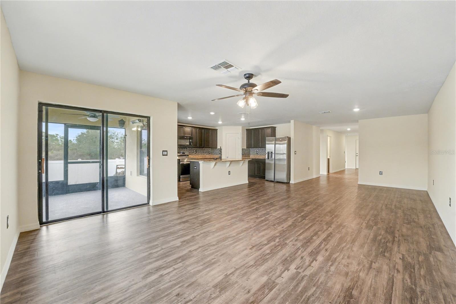 104 Jasmine Cir Property Photo 6