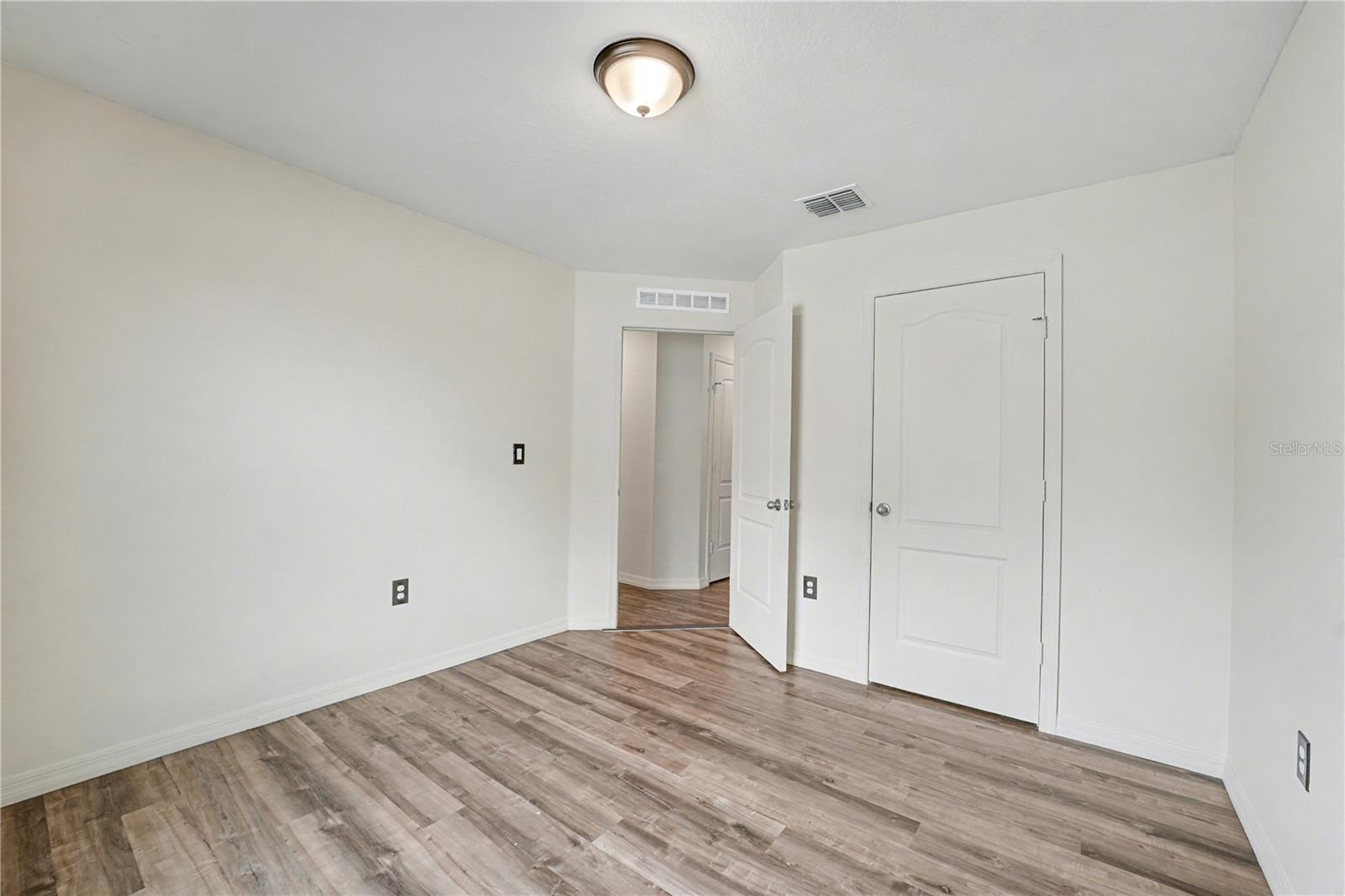 104 Jasmine Cir Property Photo 14