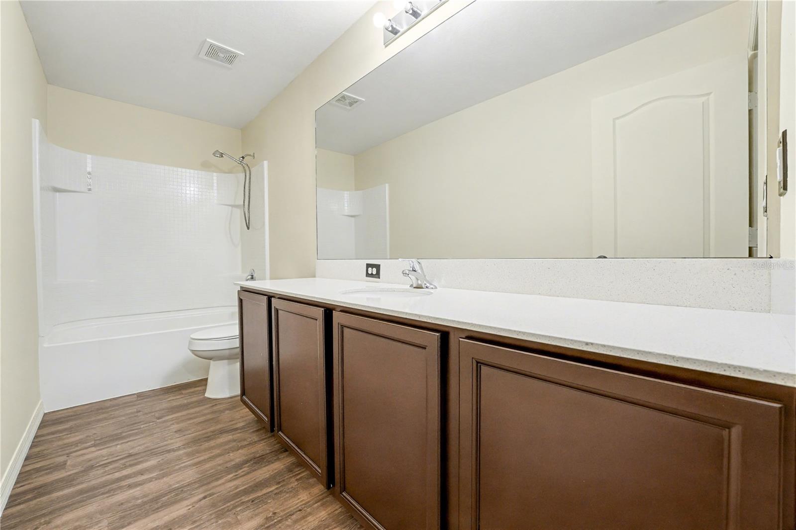104 Jasmine Cir Property Photo 15