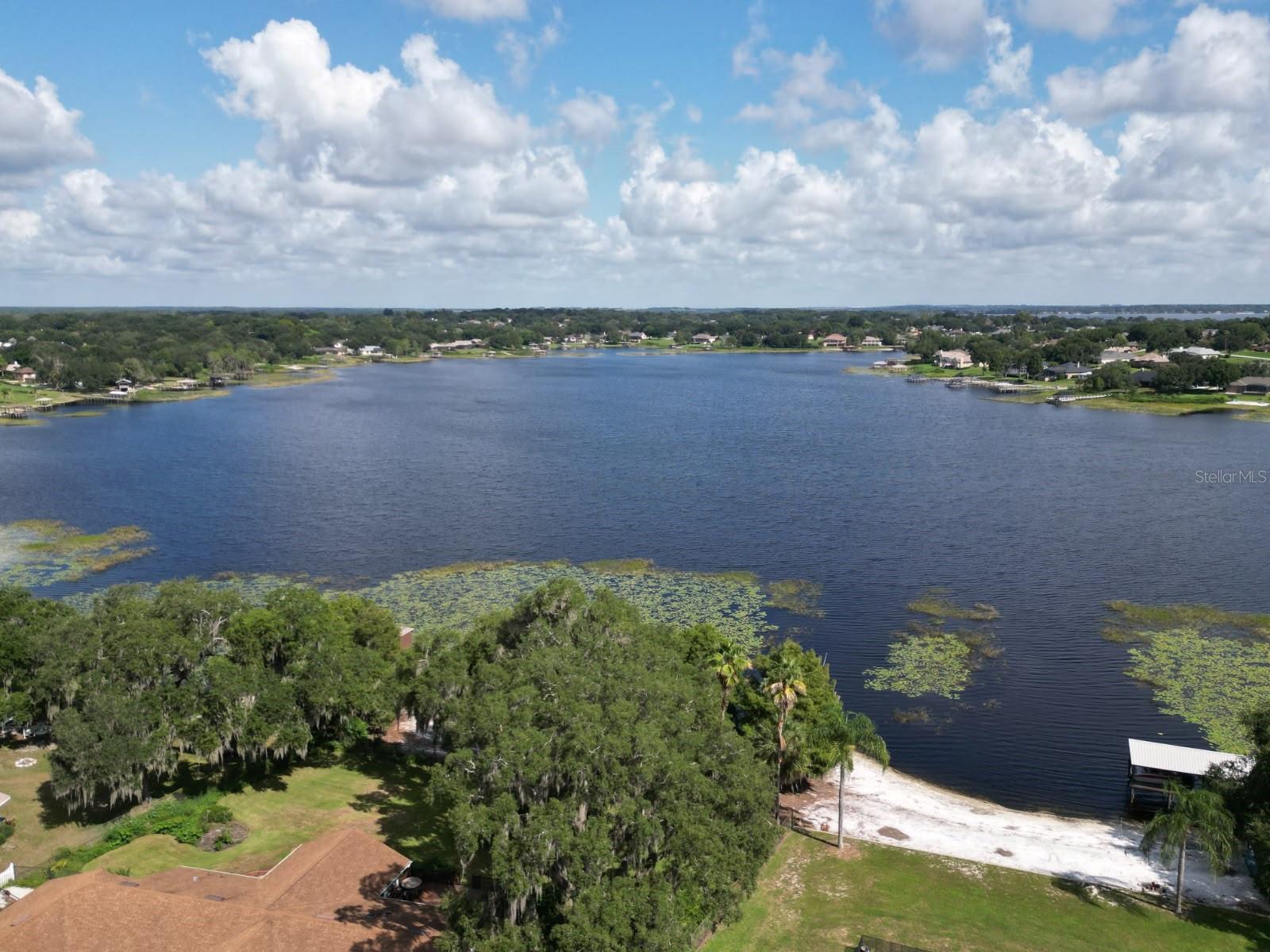 11110 Oleander Dr Property Photo 3
