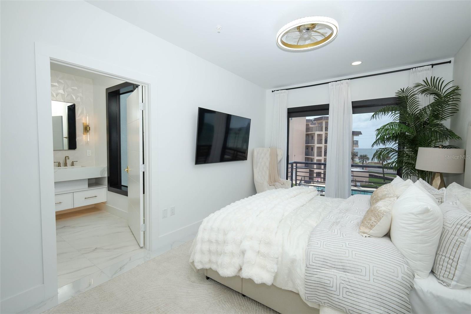 2360 Ocean Shore Blvd #18 Property Photo 34