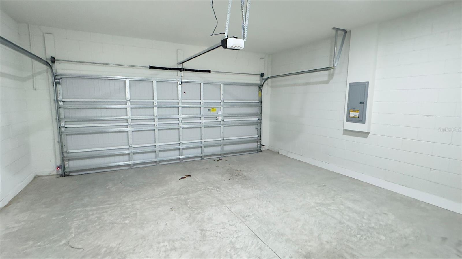 3462 W Century Blvd Property Photo 18