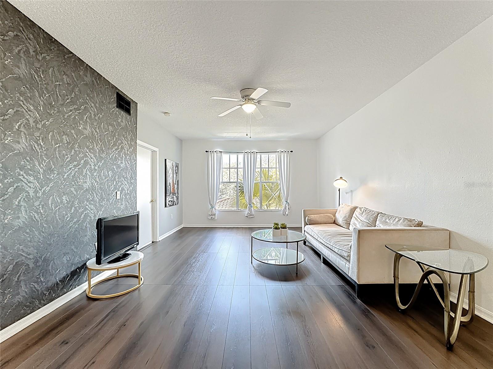 5548 Metrowest Blvd #209 Property Photo 6