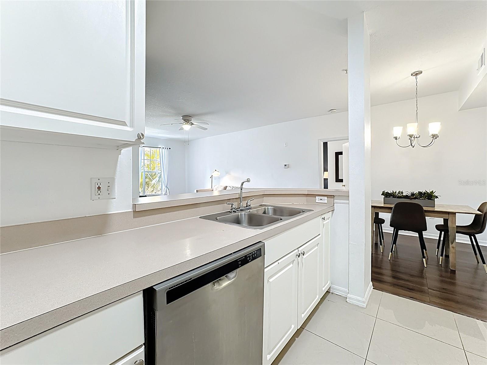 5548 Metrowest Blvd #209 Property Photo 13