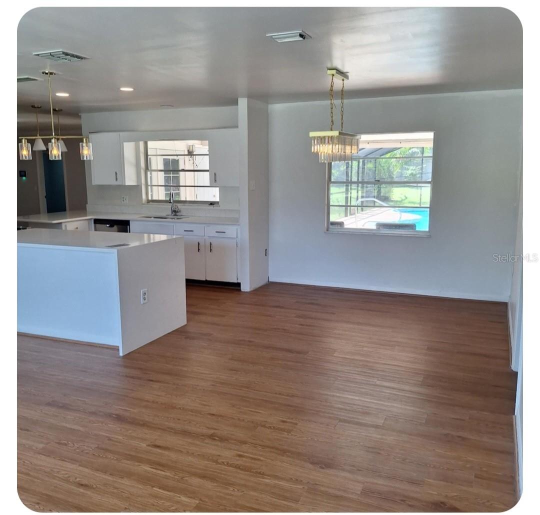514 Spring Oaks Blvd Property Photo 3