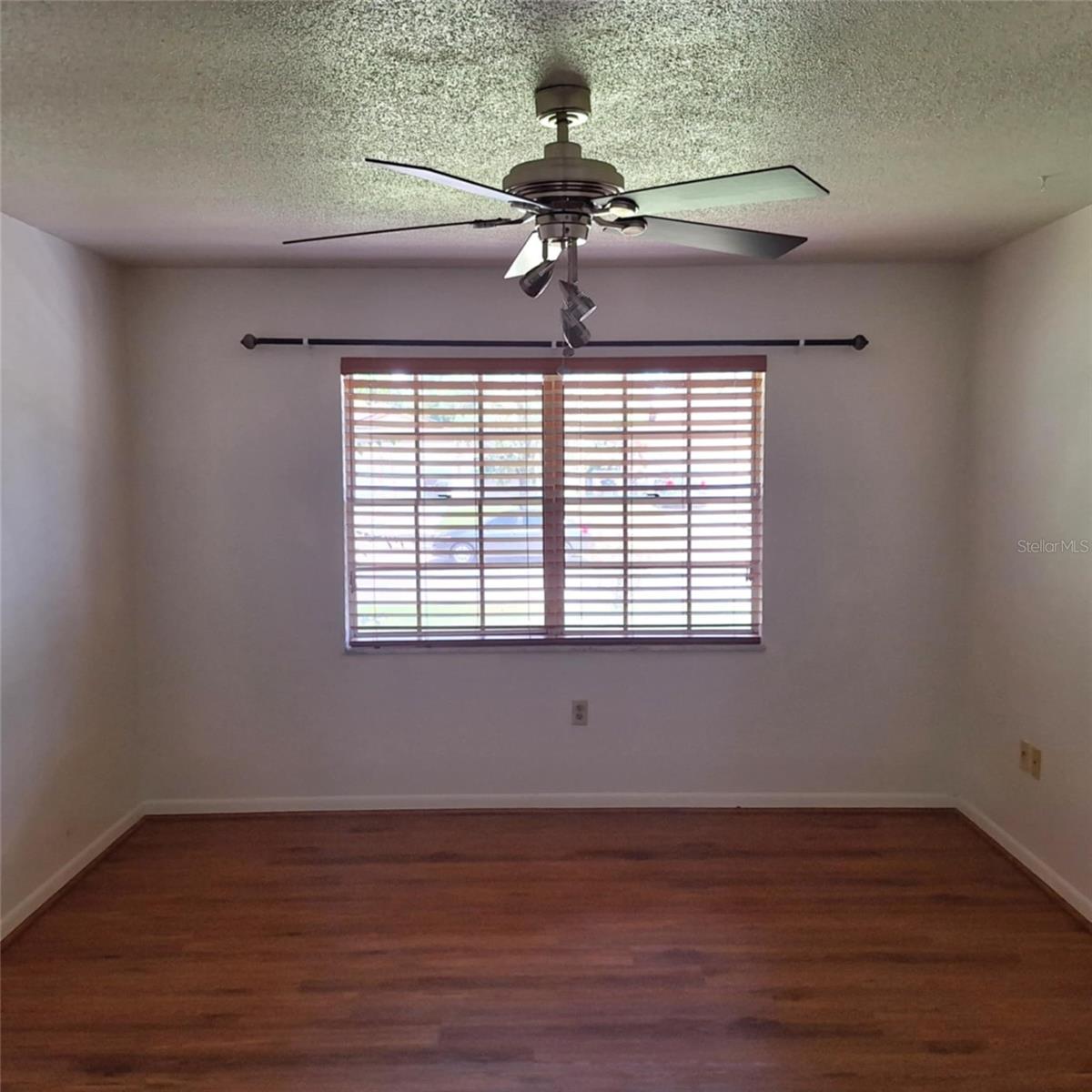 514 Spring Oaks Blvd Property Photo 6