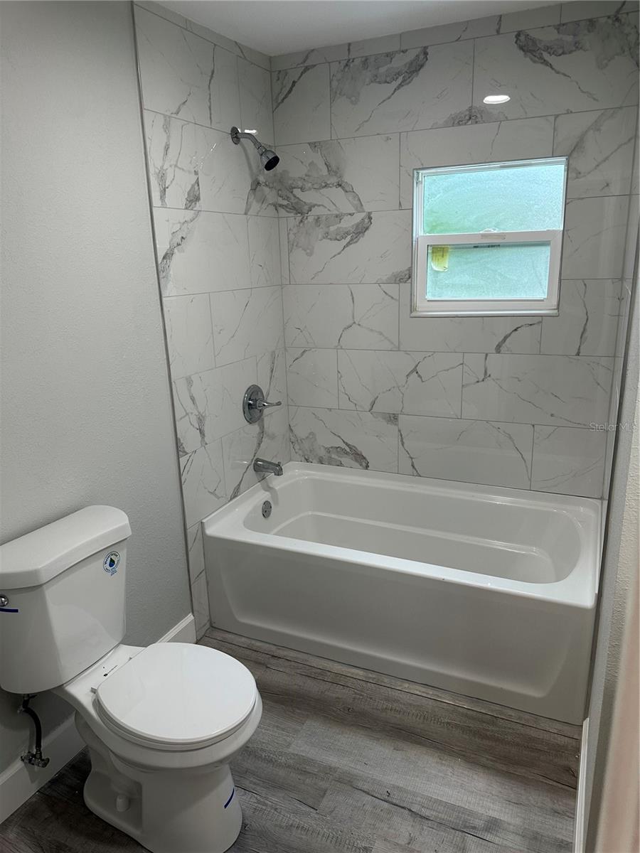 507 Stone St Property Photo 3