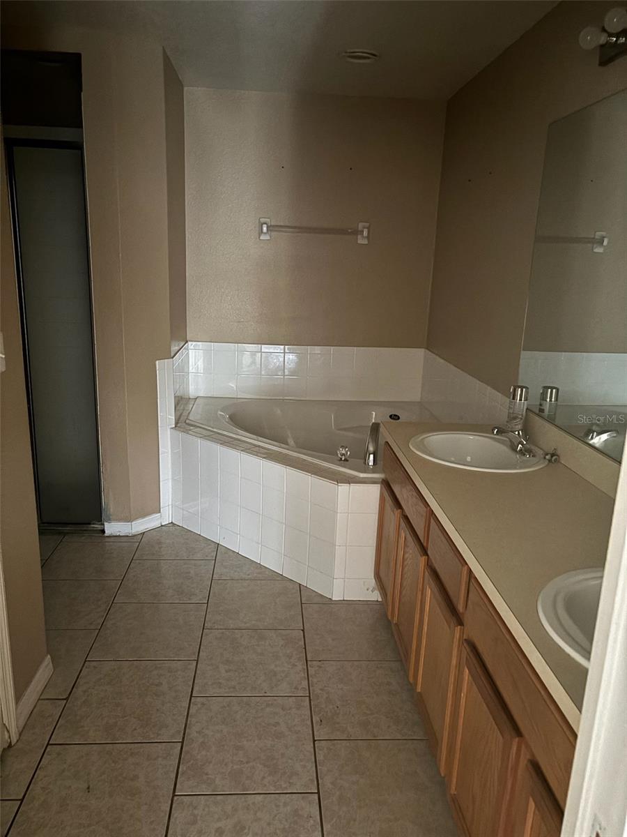 673 Cotulla Dr Property Photo 4