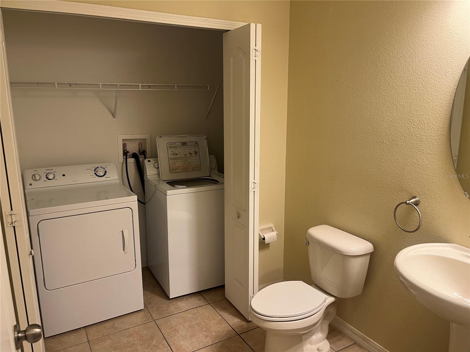 228 Carina Cir Property Photo 4