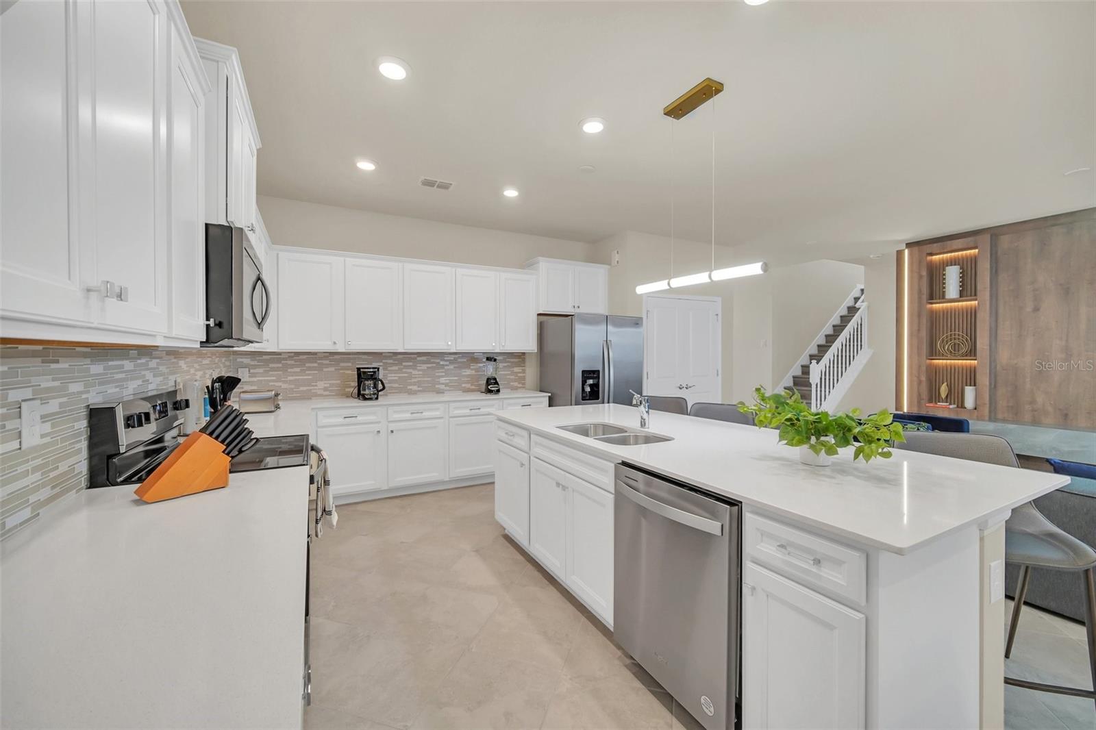 16248 Saint Martin St Property Photo 14