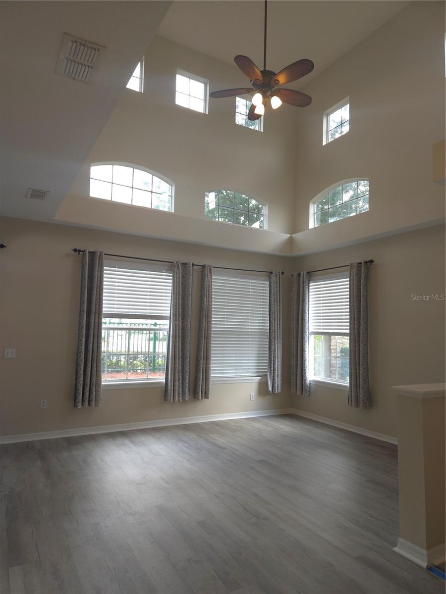 102 Monroe Cir Property Photo 5