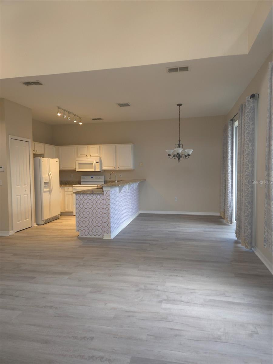 102 Monroe Cir Property Photo 7