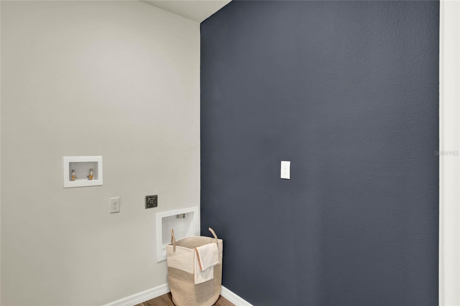 5150 Marshelder St Property Photo 29