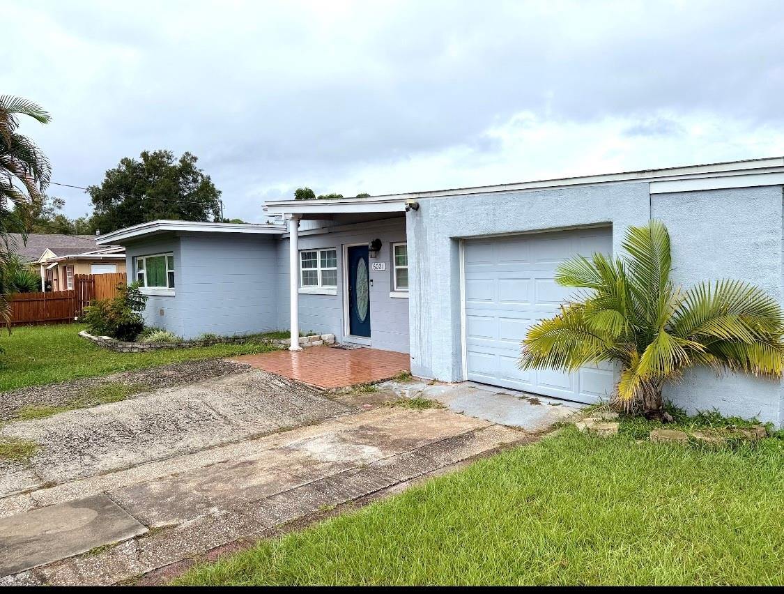 6021 Yucatan Dr Property Photo 2