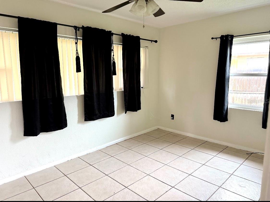 6021 Yucatan Dr Property Photo 12