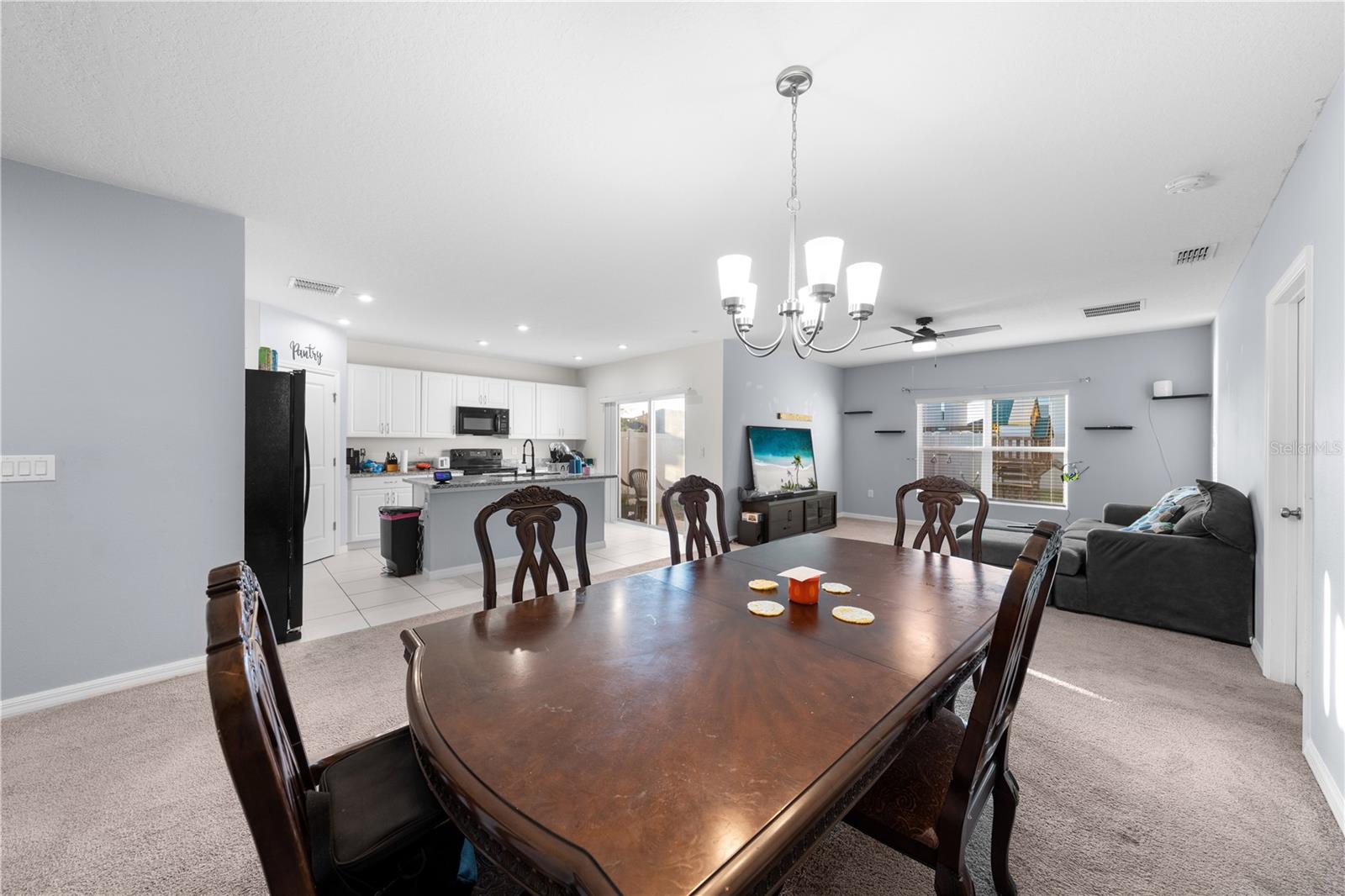 608 Meadow Bend Dr Property Photo 4