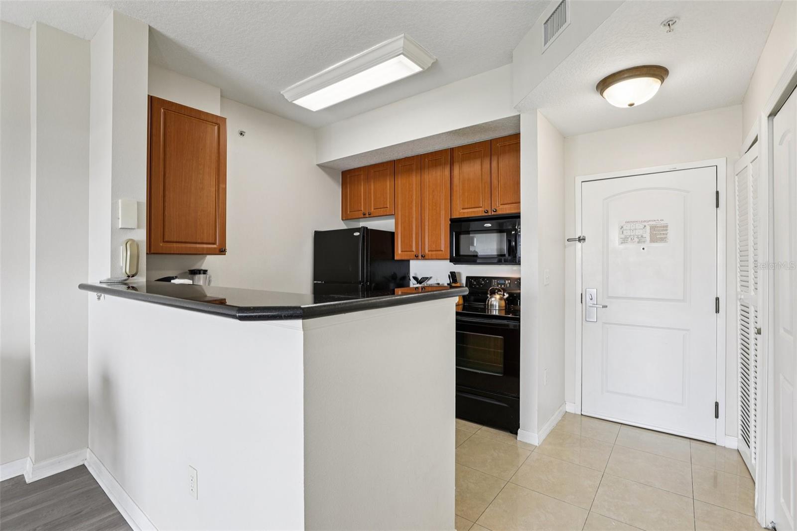 7383 Universal Blvd #910 Property Photo 7